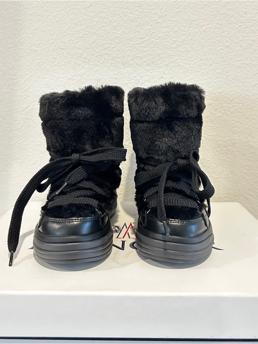 NIB Moncler Women Insolux Faux Fur Trim Snow Boot Black, Size 36.5, Retail $750 - Picture 2 of 9